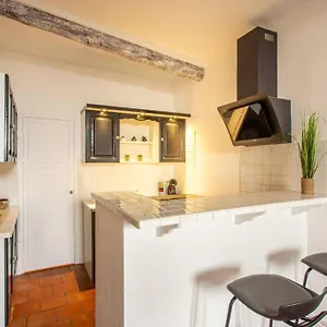 Appartement Vieil De Charme 2/4pers, Antibes